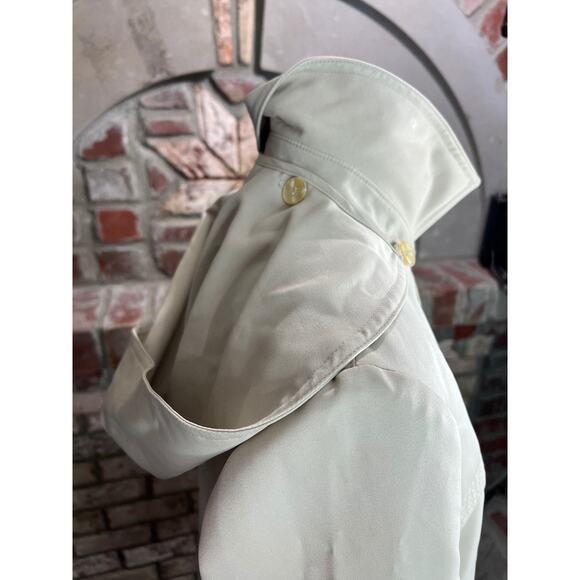 Trench coat short button off hood - Picture 8 of 9